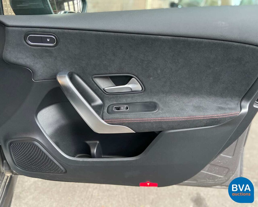 Mercedes-Benz A200 AMG A-Klasse 2019 163pk -Garantie-