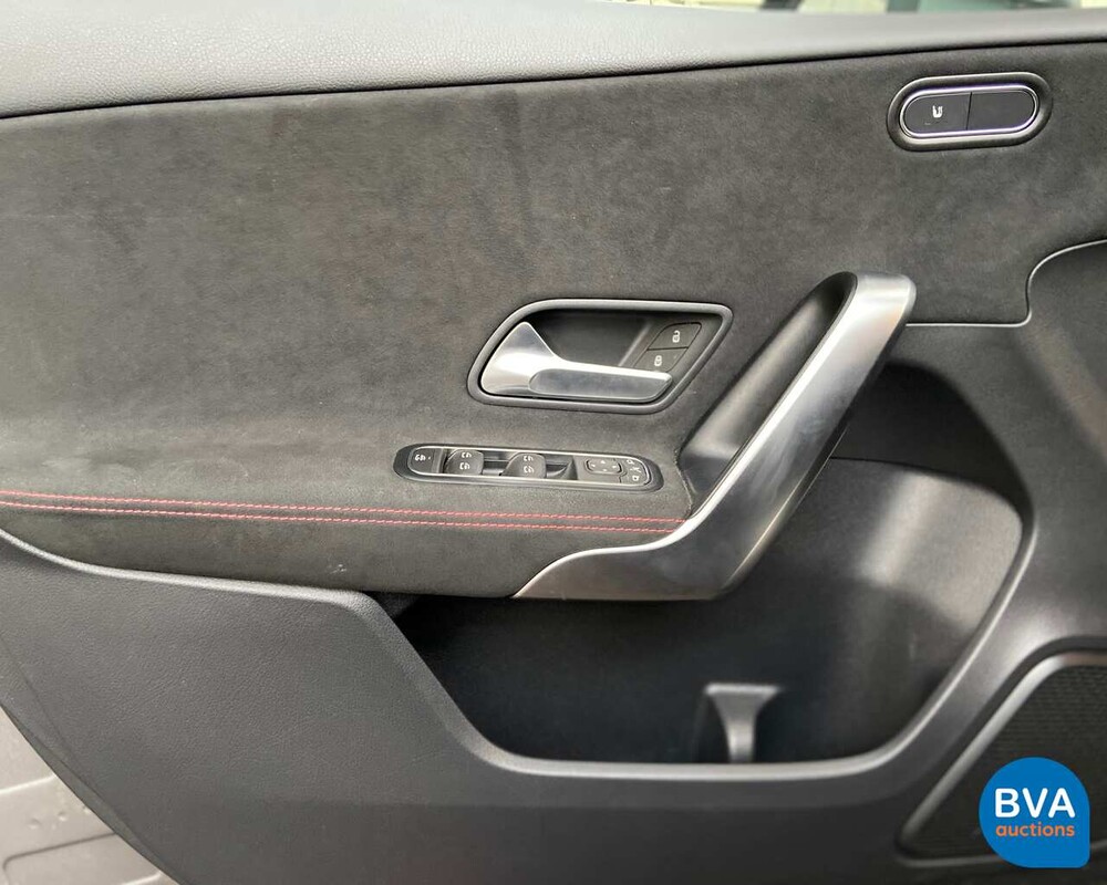 Mercedes-Benz A200 AMG A-Klasse 2019 163pk -Garantie-