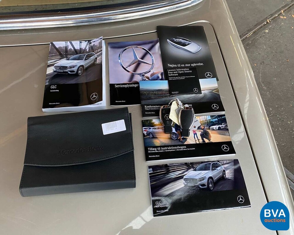 Mercedes-Benz GLC300 AMG GLC Klasse 2018 4Matic Garantie.