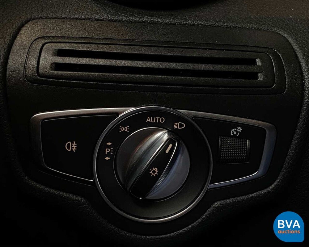 Mercedes-Benz GLC300 AMG GLC Klasse 2018 4Matic Garantie.