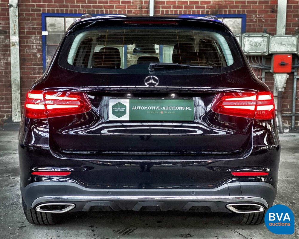 Mercedes-Benz GLC300 AMG GLC Klasse 2018 4Matic Garantie.