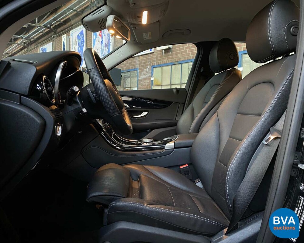 Mercedes-Benz GLC300 AMG GLC Klasse 2018 4Matic Garantie.