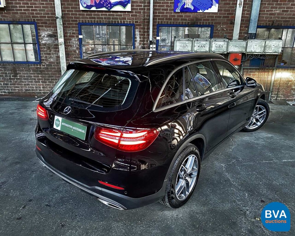 Mercedes-Benz GLC300 AMG GLC Klasse 2018 4Matic Garantie.