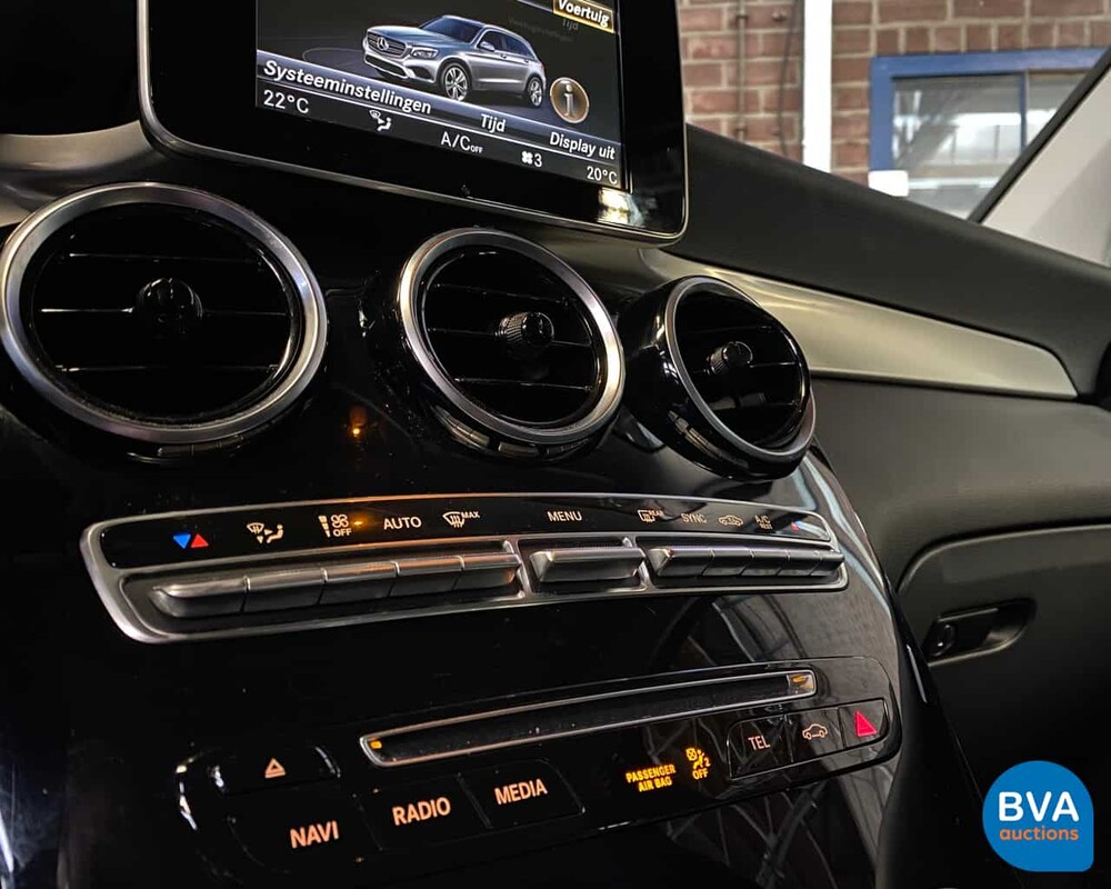 Mercedes-Benz GLC300 AMG GLC Klasse 2018 4Matic Garantie.
