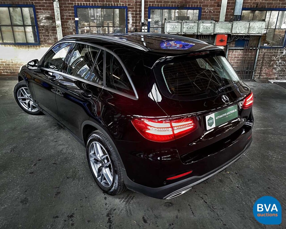 Mercedes-Benz GLC300 AMG GLC Klasse 2018 4Matic Garantie.