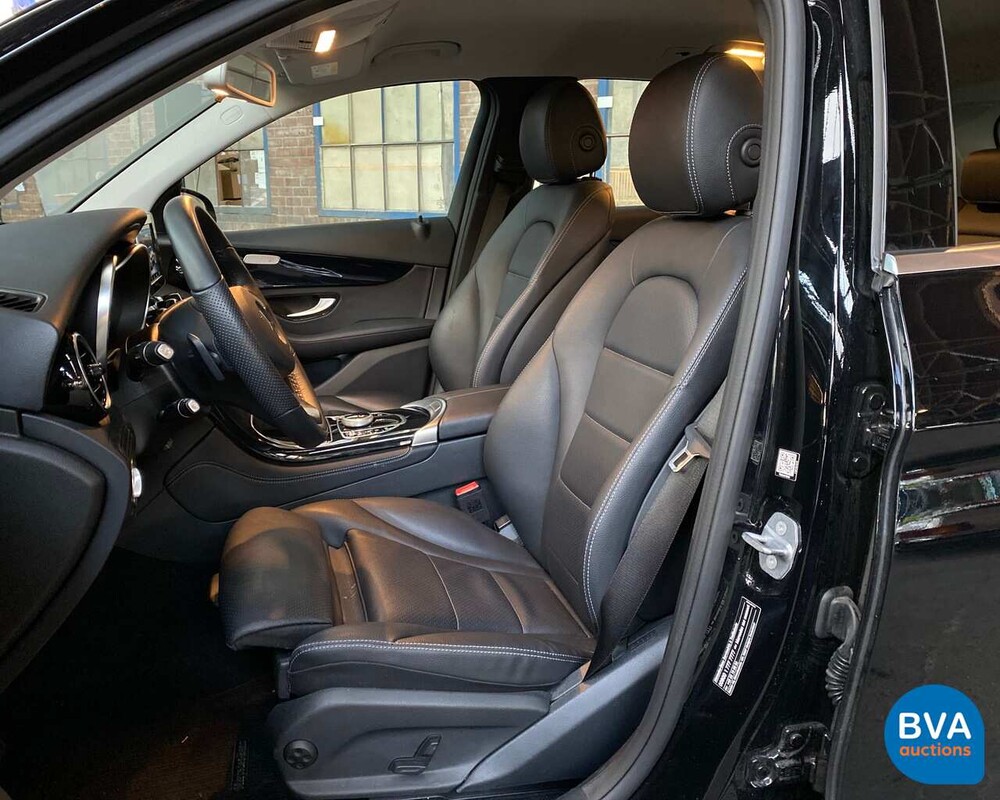 Mercedes-Benz GLC300 AMG GLC Klasse 2018 4Matic Garantie.