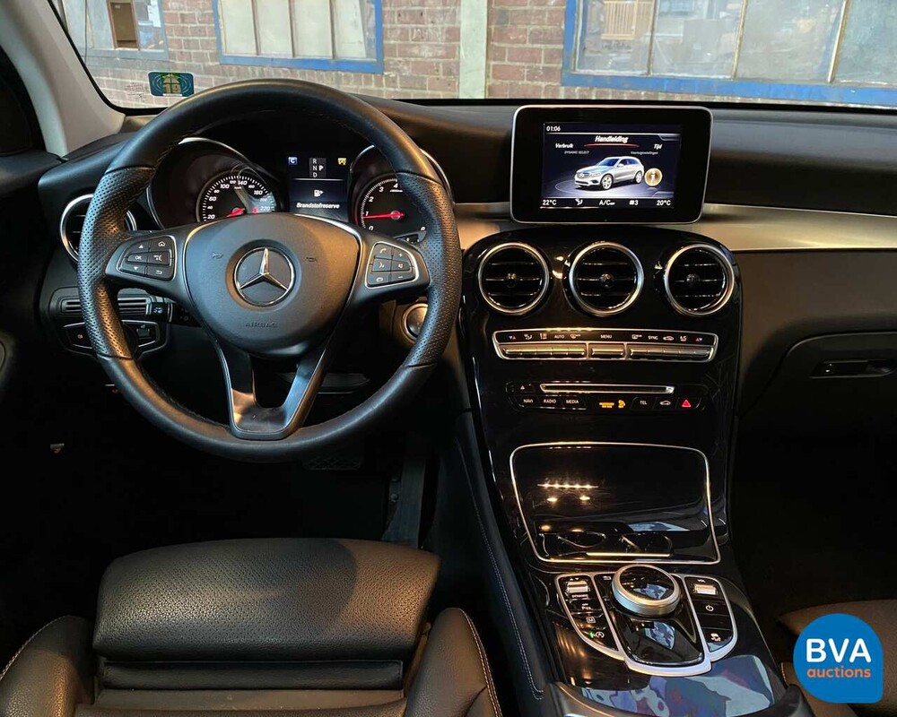 Mercedes-Benz GLC300 AMG GLC Klasse 2018 4Matic Garantie.