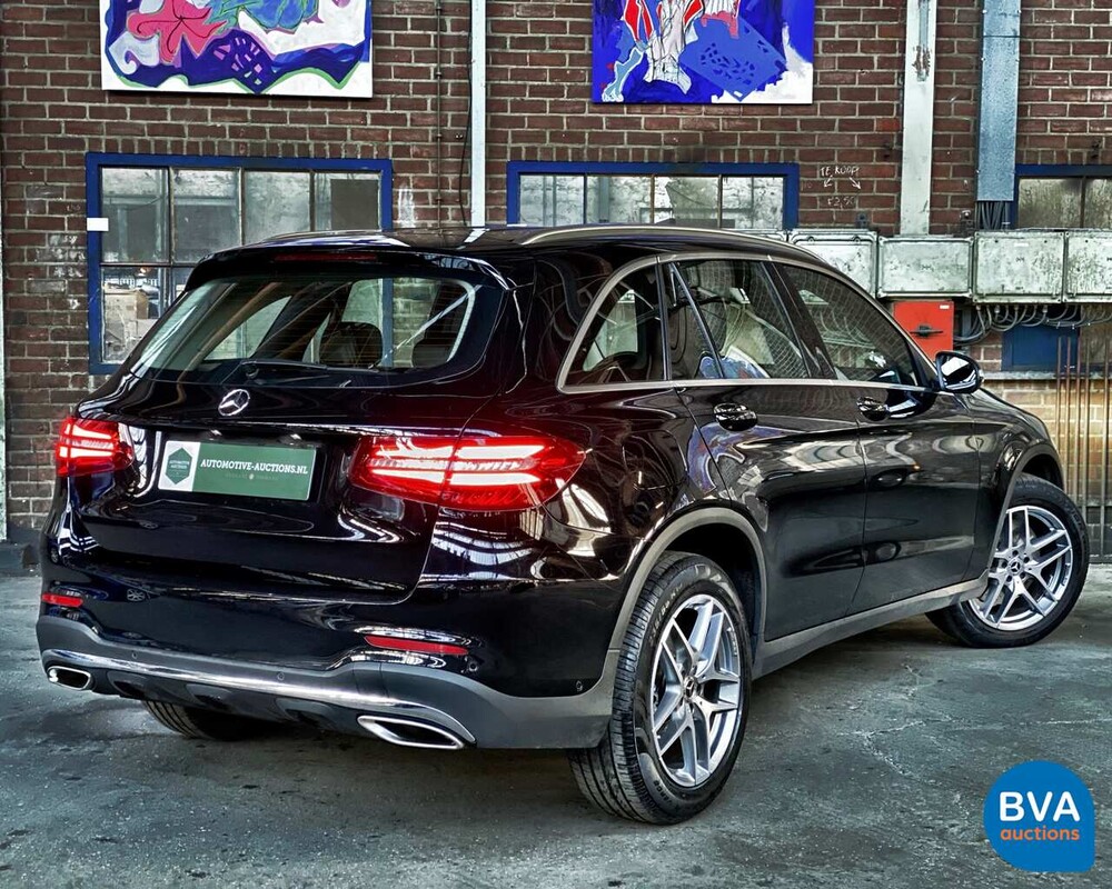 Mercedes-Benz GLC300 AMG GLC Klasse 2018 4Matic Garantie.