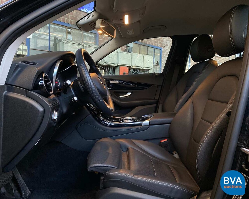 Mercedes-Benz GLC300 AMG GLC Klasse 2018 4Matic Garantie.