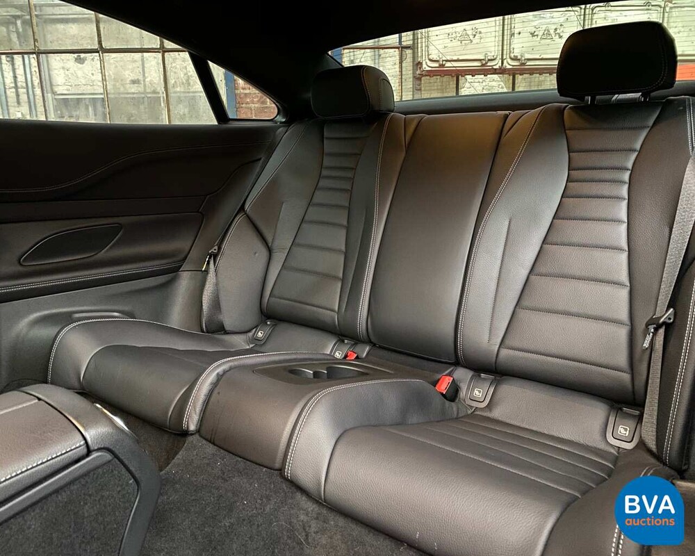 Mercedes-Benz E300 AMG Coupe E-Klasse 2018 245pk Night-Edition -Garantie-