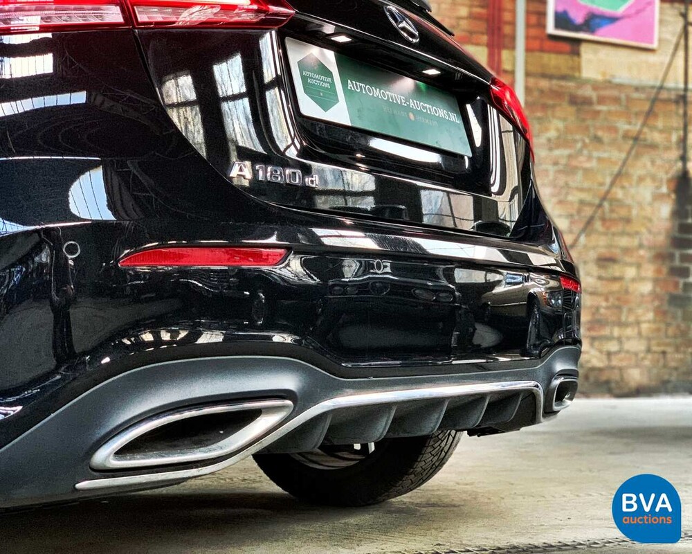 Mercedes-Benz A180d AMG 2019 MY A-Klasse -GARANTIE-
