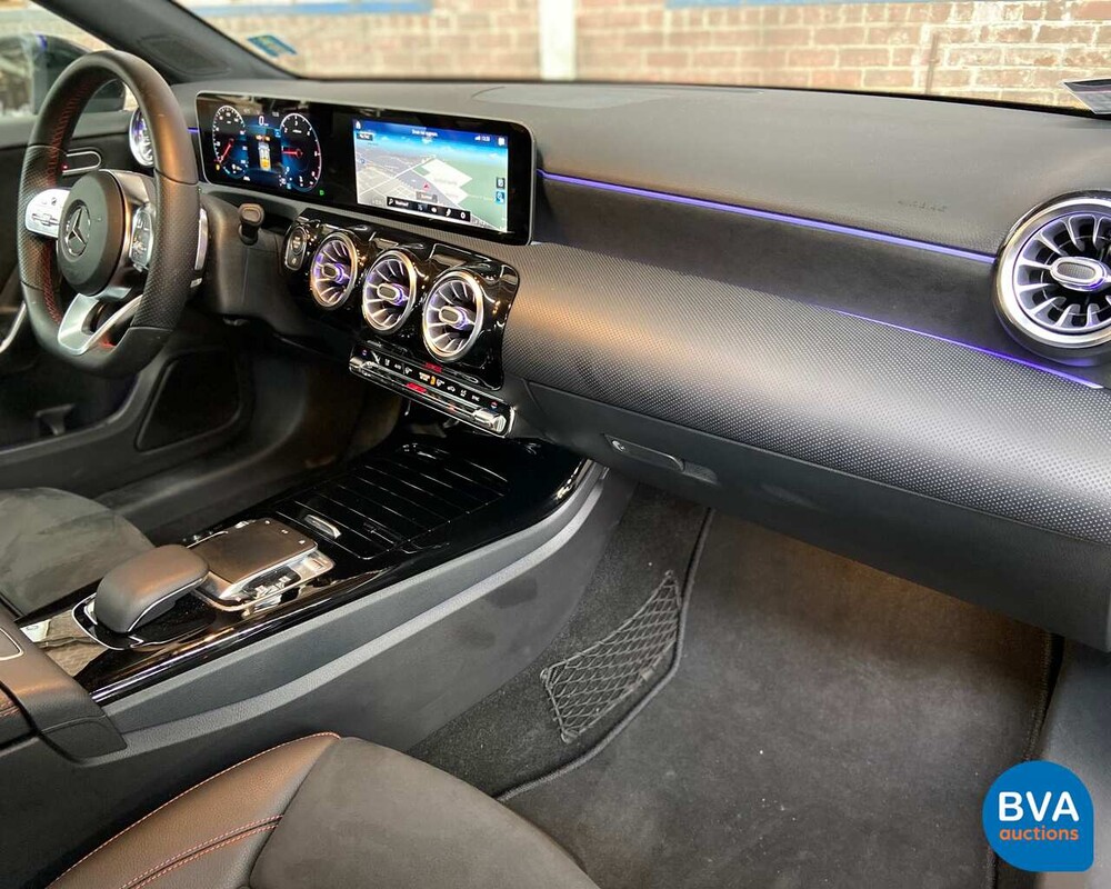 Mercedes-Benz A180d AMG 2019 MY A-Klasse -GARANTIE-