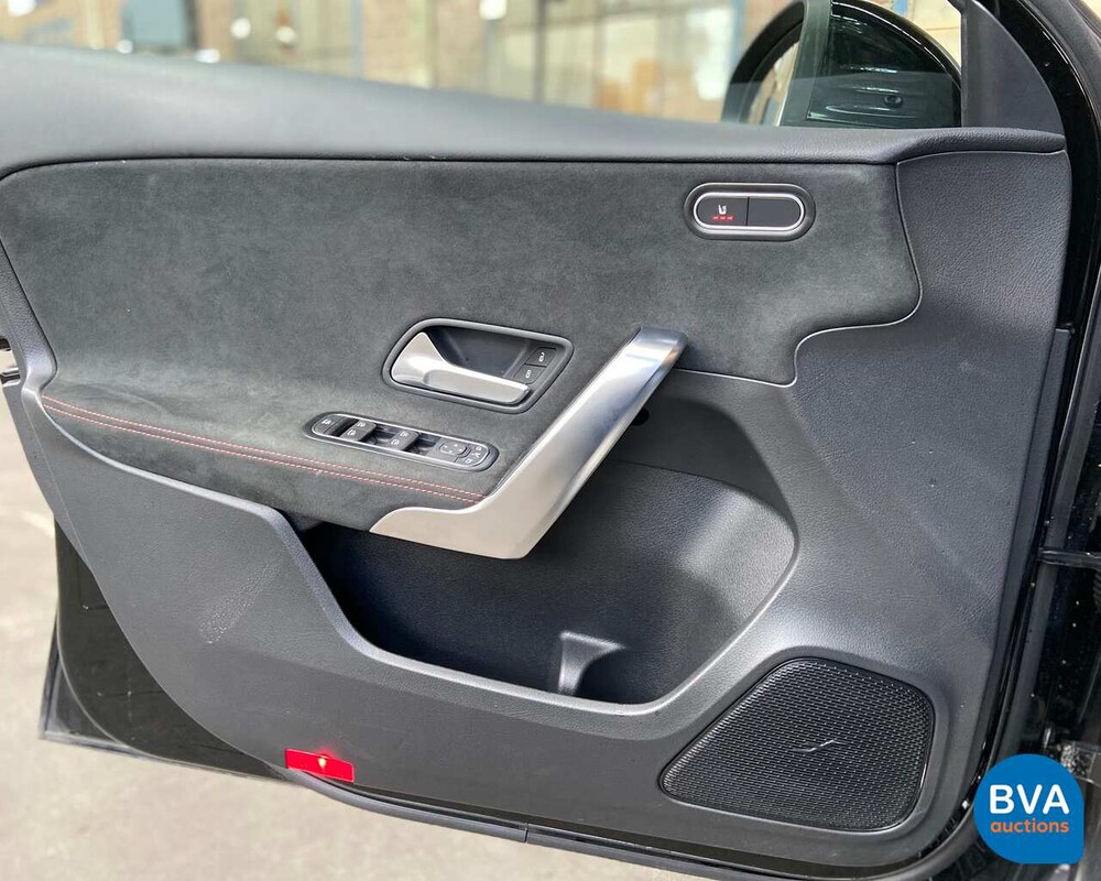 Mercedes-Benz A180d AMG 2019 MY A-Klasse -GARANTIE-