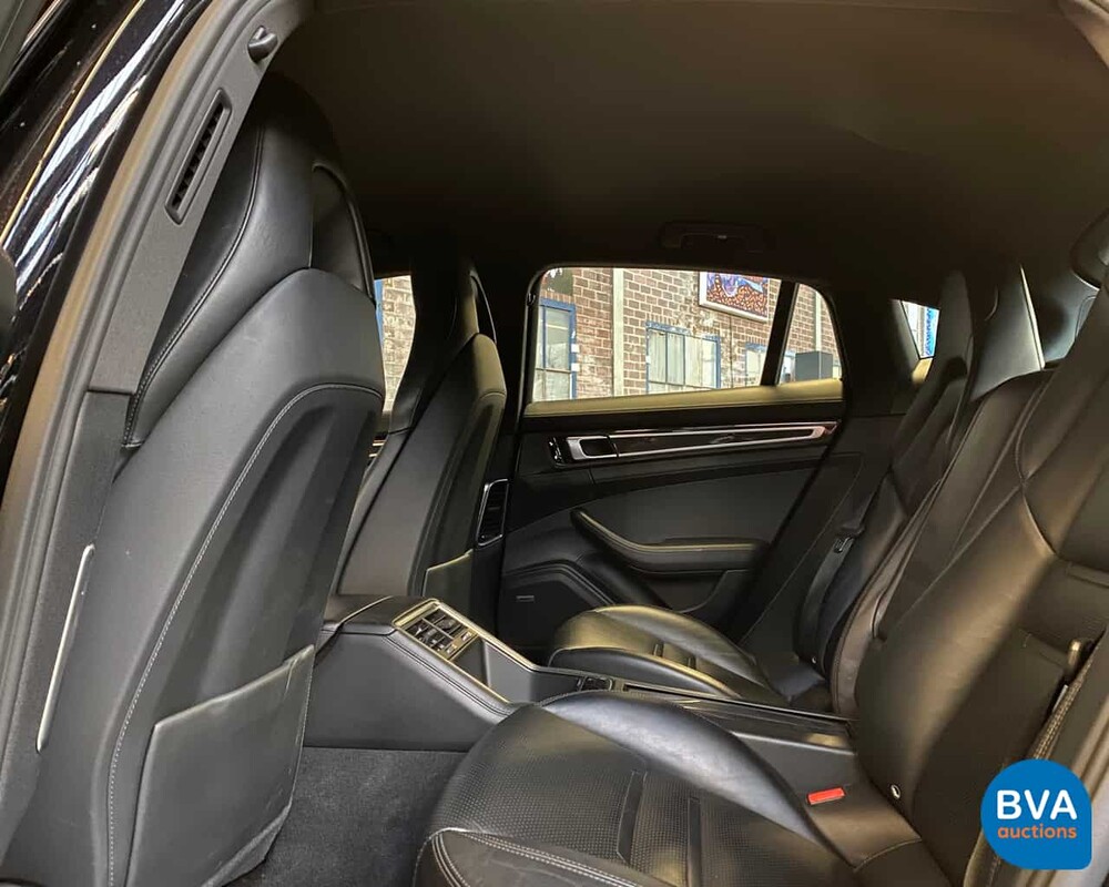 Porsche Panamera 4S 441pk NW-MODEL 2016 Benzine