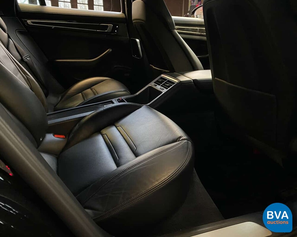 Porsche Panamera 4S 441pk NW-MODEL 2016 Benzine