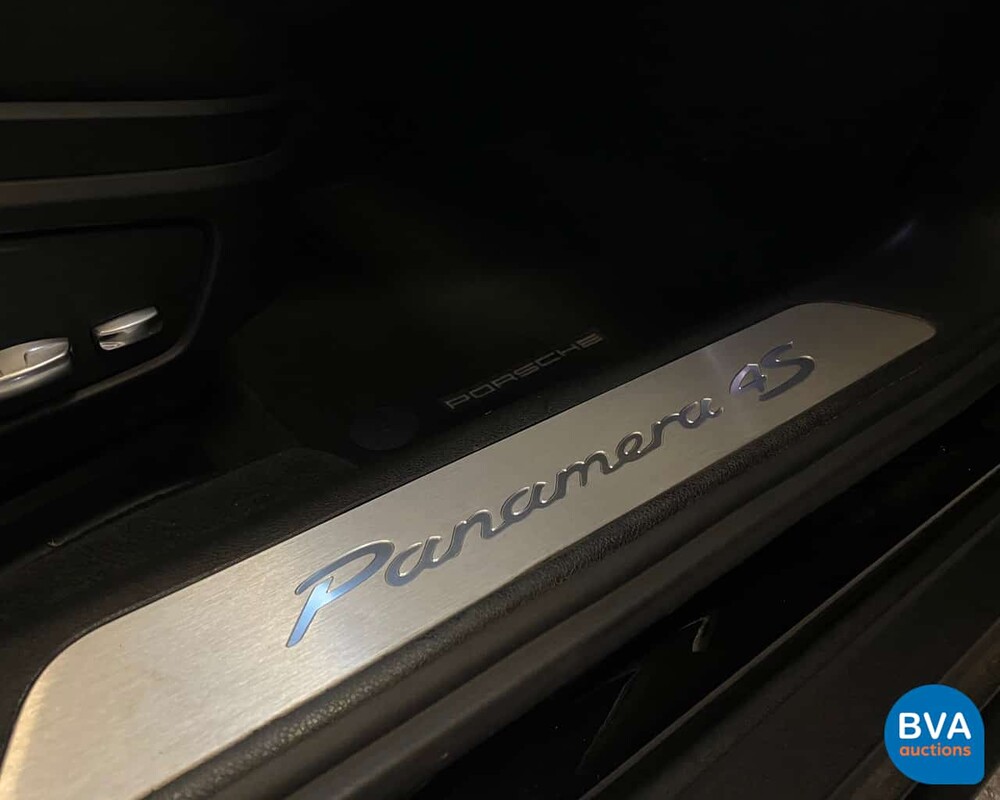 Porsche Panamera 4S 441pk NW-MODEL 2016 Benzine