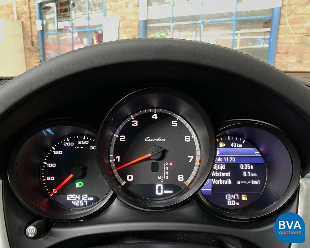 Porsche Macan Turbo 400pk 2015, 5-ZKD-69