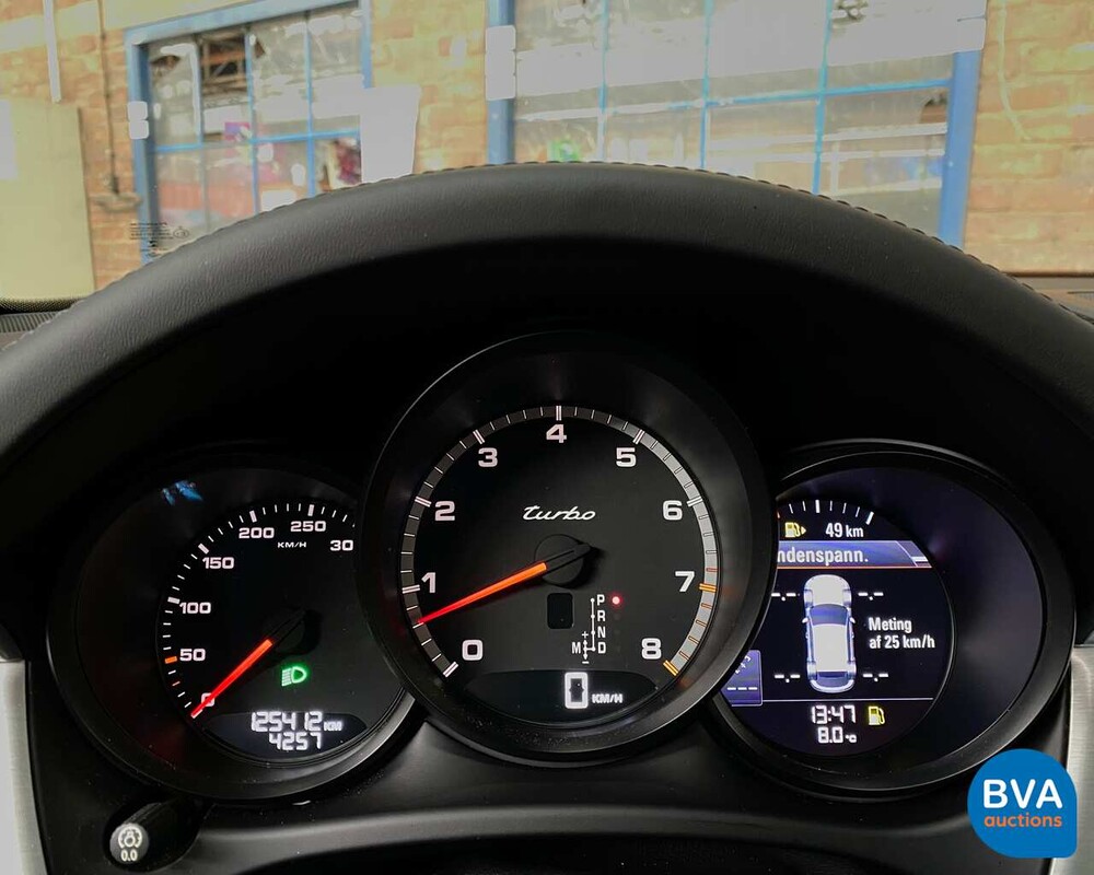 Porsche Macan Turbo 400pk 2015, 5-ZKD-69