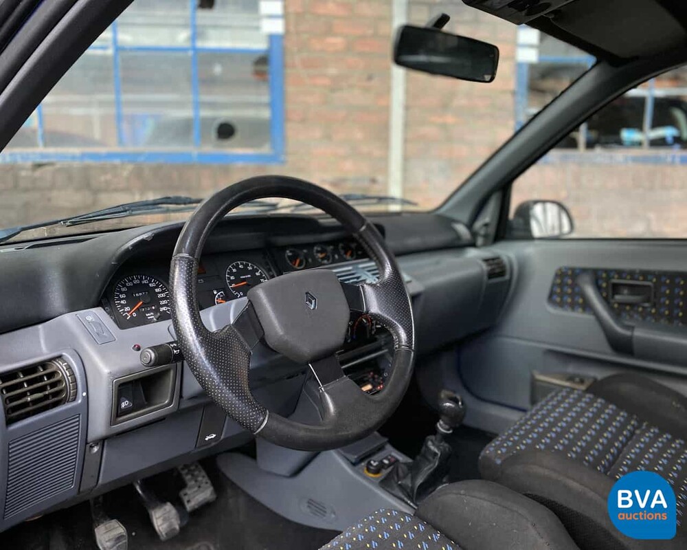 Renault Clio 1.8 16V 135pk 1993, VT-95-PS