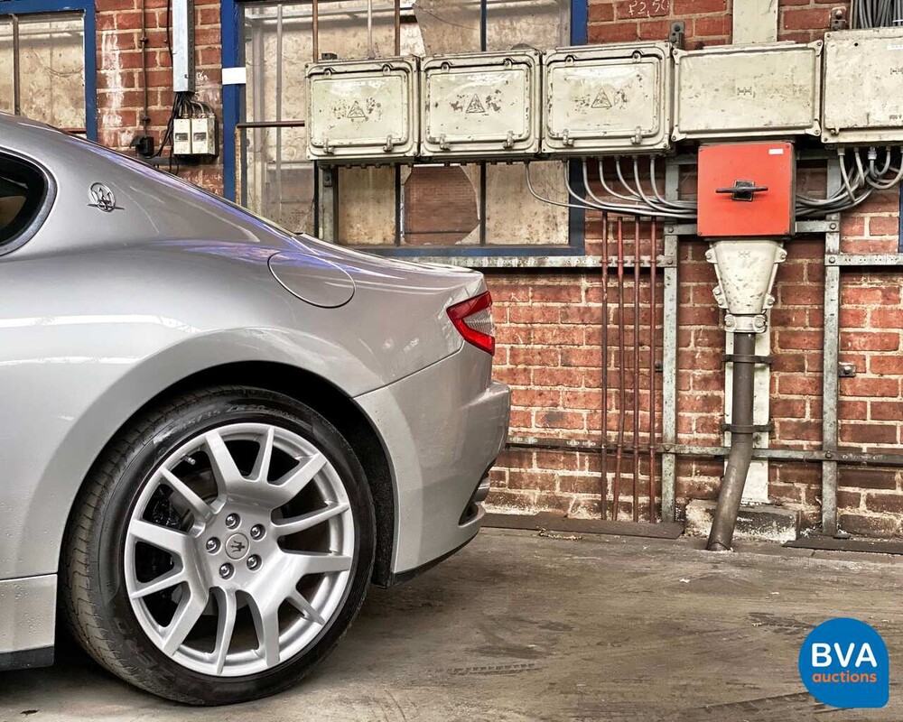 Maserati GranTurismo 4.2 V8 405pk 2008, 49-ZH-FS