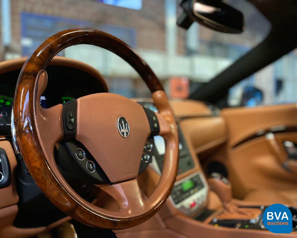 Maserati GranTurismo 4.2 V8 405pk 2008, 49-ZH-FS