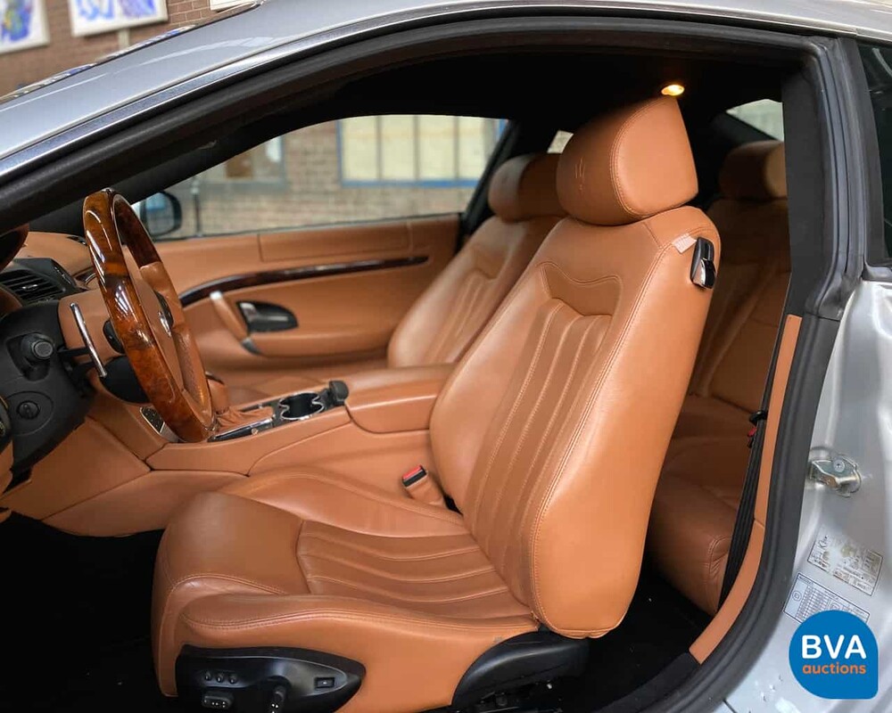 Maserati GranTurismo 4.2 V8 405pk 2008, 49-ZH-FS