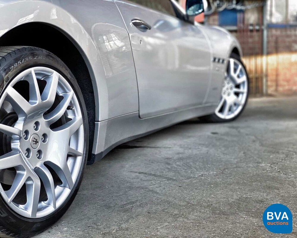 Maserati GranTurismo 4.2 V8 405pk 2008, 49-ZH-FS