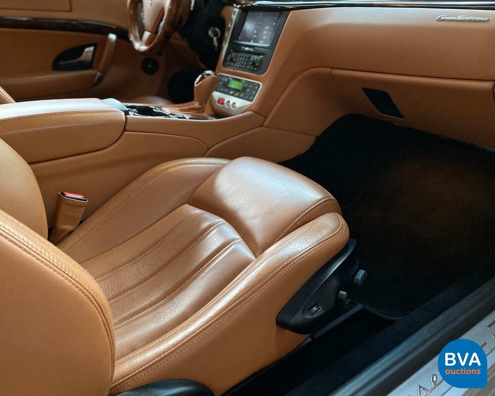 Maserati GranTurismo 4.2 V8 405pk 2008, 49-ZH-FS