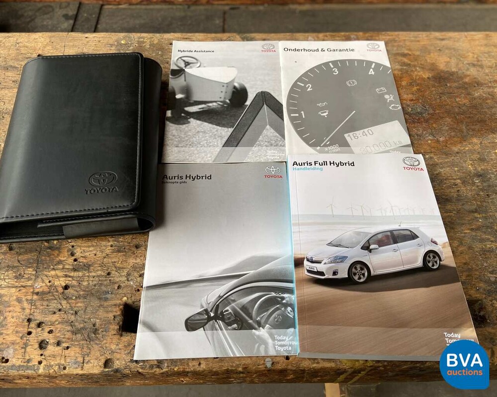 Toyota Auris Vollhybrid 1.8 2010, 83-NDB-1.