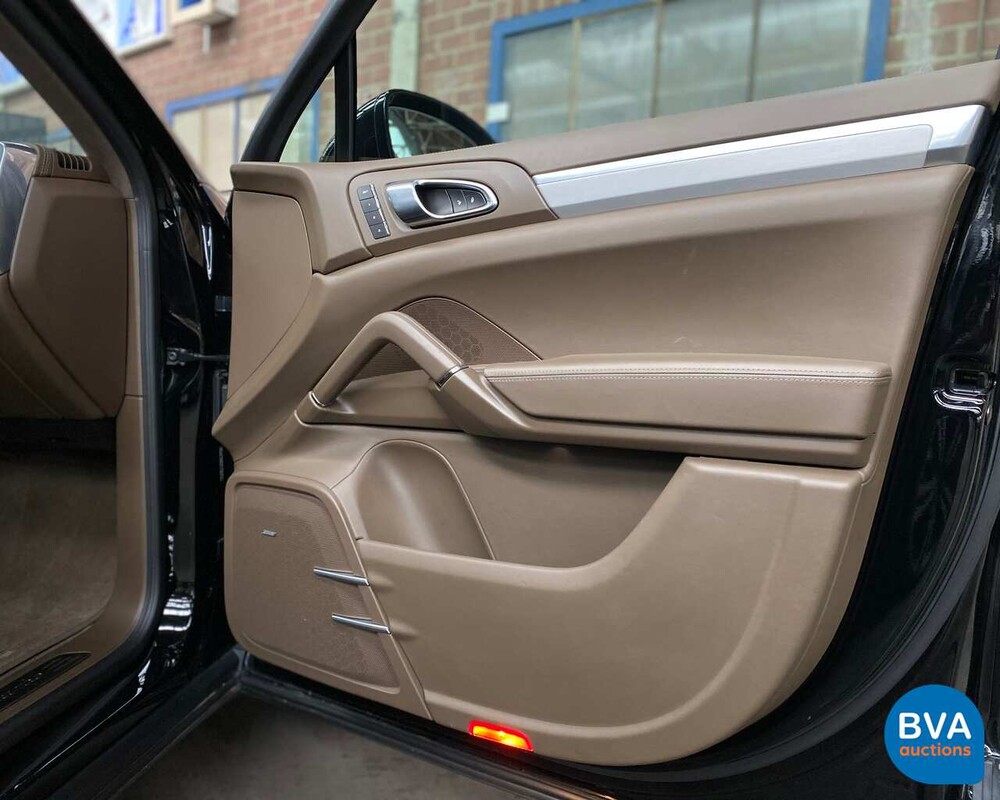 Porsche Cayenne Turbo 4.8 V8 500pk 2013, 9-TTN-90