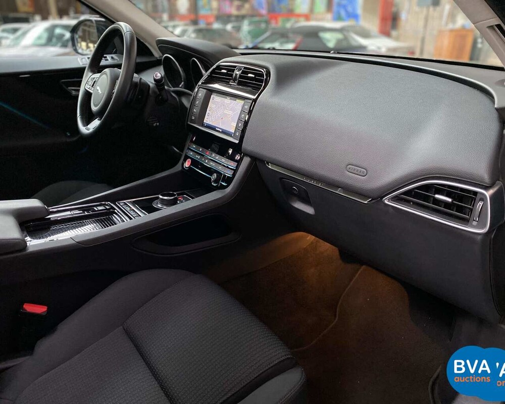 Jaguar F-Pace 20d 180pk AWD 2018 EURO6