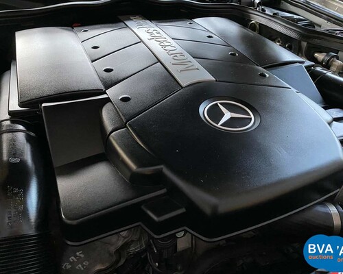 Mercedes-Benz CLS500 V8 306 PS 2005.