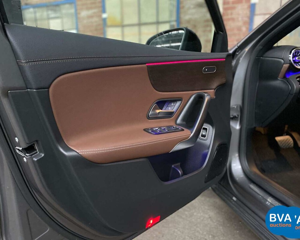 Mercedes-Benz A220 Limousine 190pk 4Matic  2019, H-582-FP