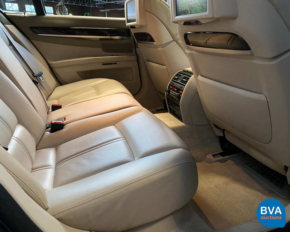 BMW 760i V12 544pk 2011, 97-TVG-6