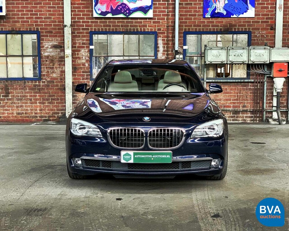 BMW 760i V12 544pk 2011, 97-TVG-6