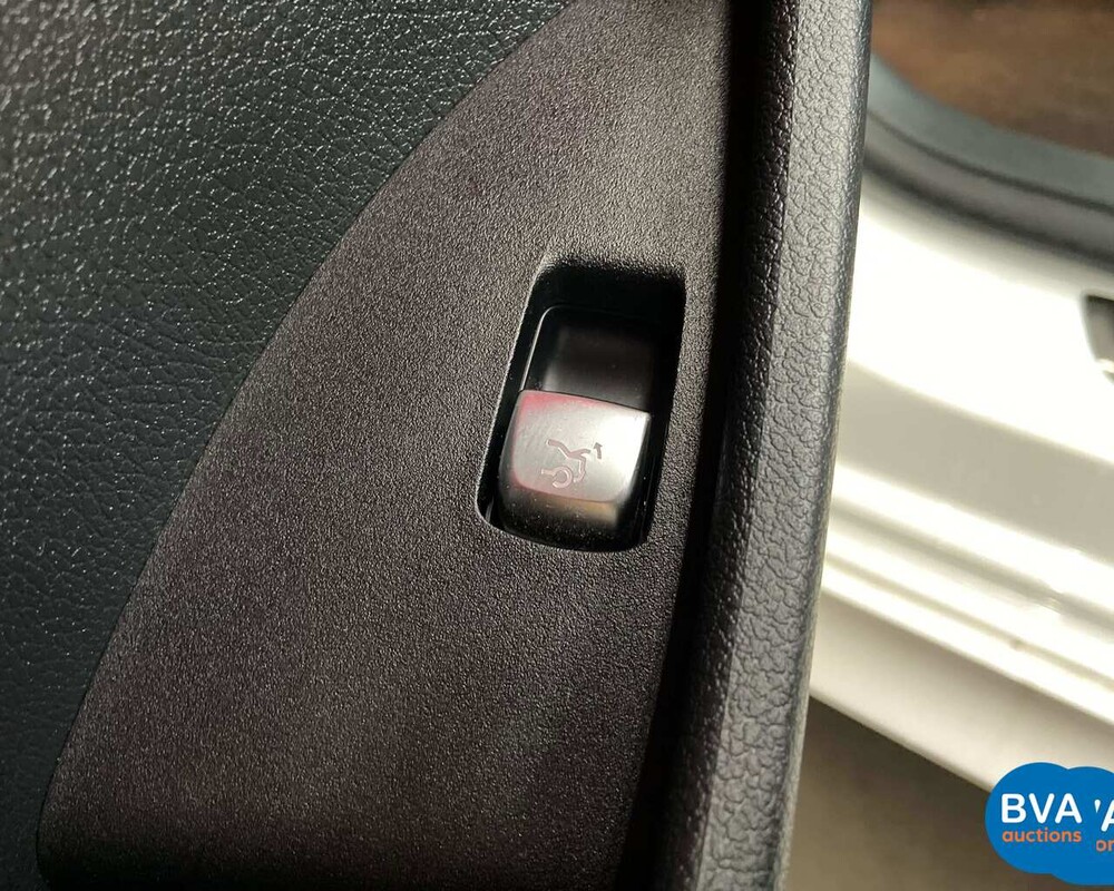 Mercedes-Benz E200 Coupe AMG 2018 E-Klasse NIGHT-Edition -Garantie-