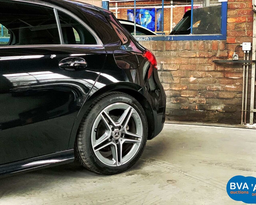 Mercedes-Benz A180d AMG 2019 MY A-Klasse -Garantie-