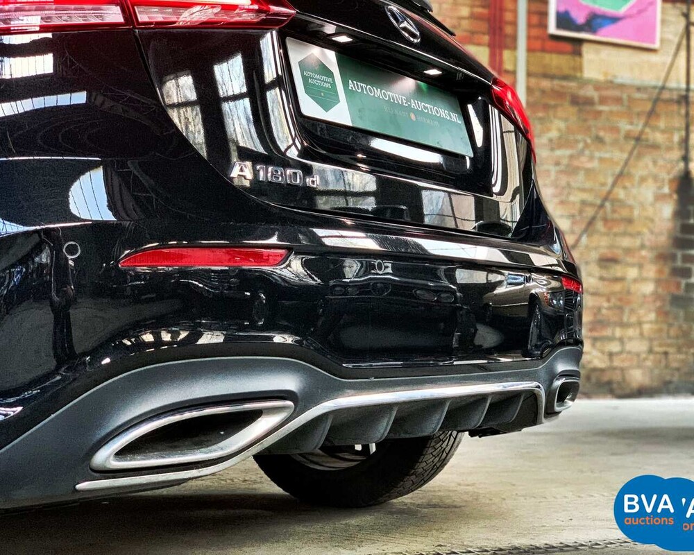 Mercedes-Benz A180d AMG 2019 MY A-Klasse -Garantie-