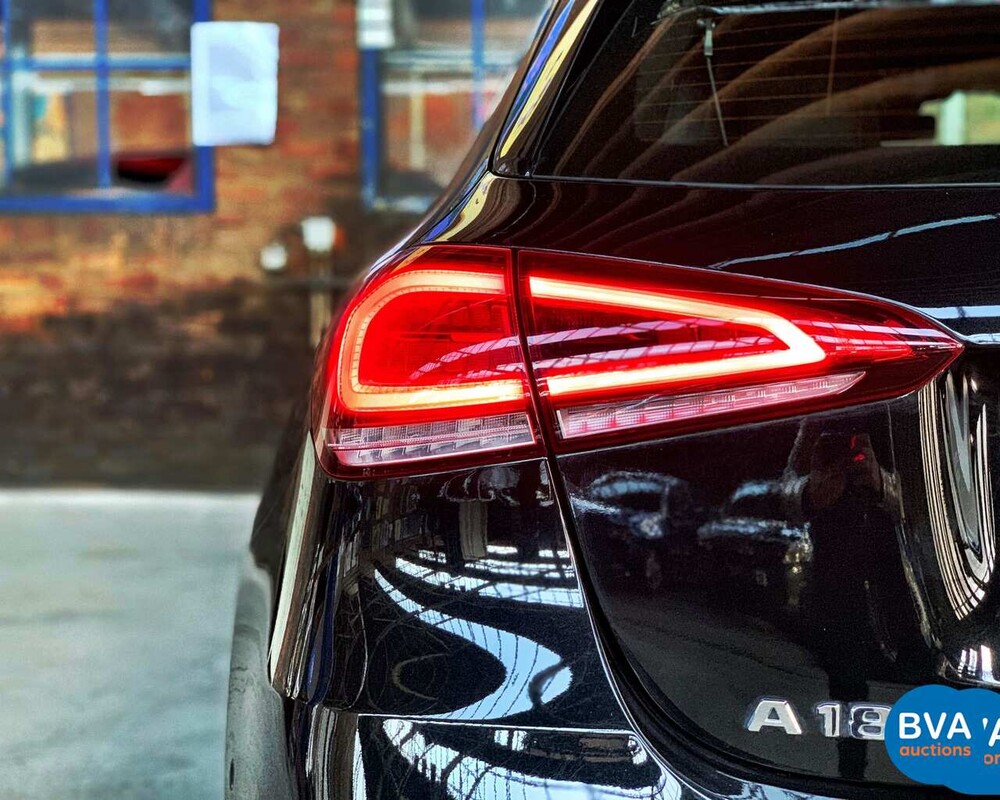 Mercedes-Benz A180d AMG 2019 MY A-Klasse -Garantie-