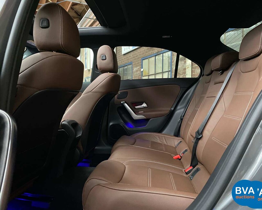 Mercedes-Benz A220 Limousine 190pk 4Matic  2019, H-582-FP