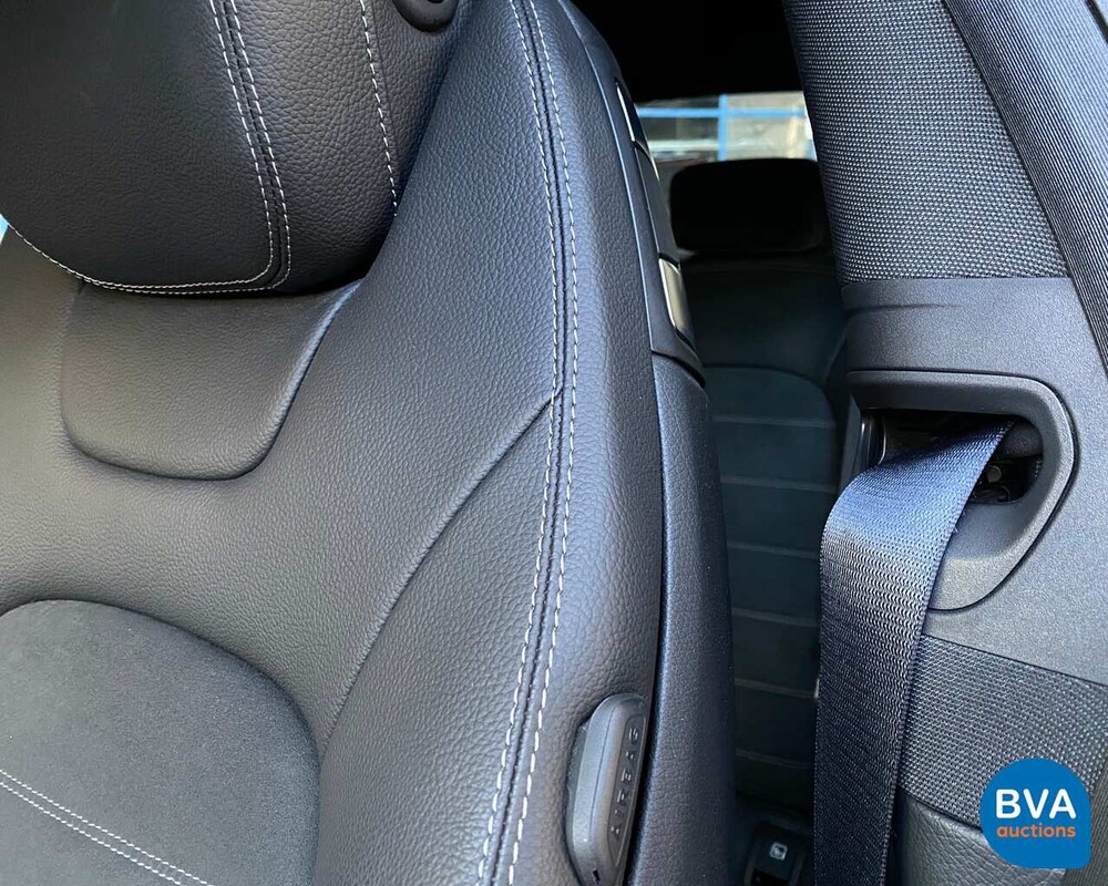 Mercedes-Benz C300 AMG Coupé 258pk C-Klasse Facelift 2018 -Garantie-