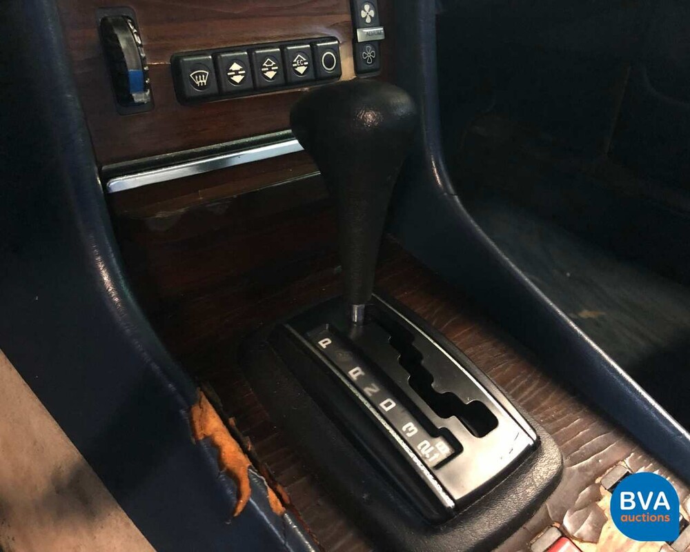 Mercedes-Benz 380SL R107 1983