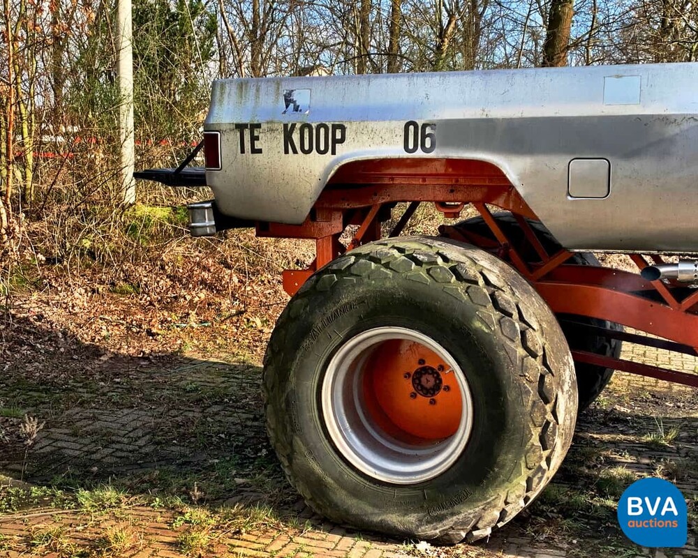 G. G.M.C. Sierra Classic 1500 Monster Truck 6.2 Diesel.