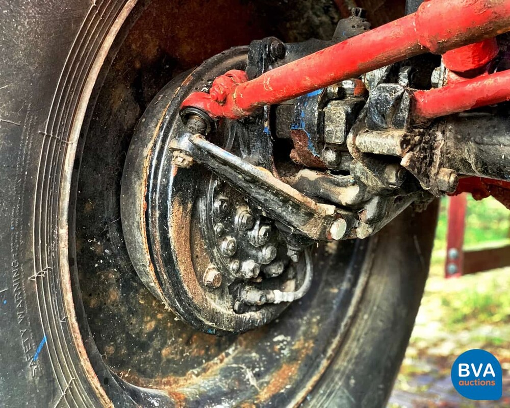 G. G.M.C. Sierra Classic 1500 Monster Truck 6.2 Diesel.