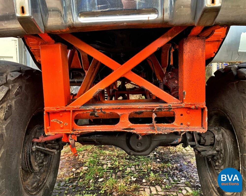 G. G.M.C. Sierra Classic 1500 Monster Truck 6.2 Diesel.