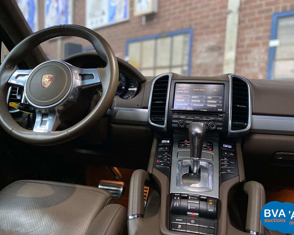 -VERVALLEN- Porsche Cayenne Turbo 4.8 V8 500pk 2013, 9-TTN-90