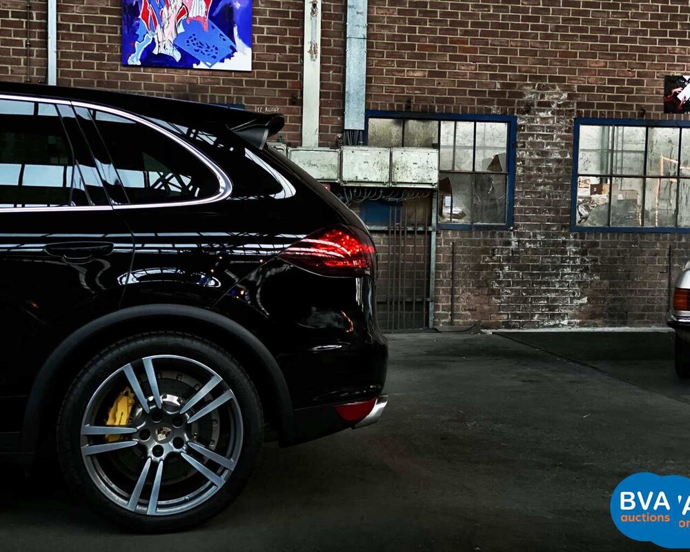 -VERVALLEN- Porsche Cayenne Turbo 4.8 V8 500pk 2013, 9-TTN-90