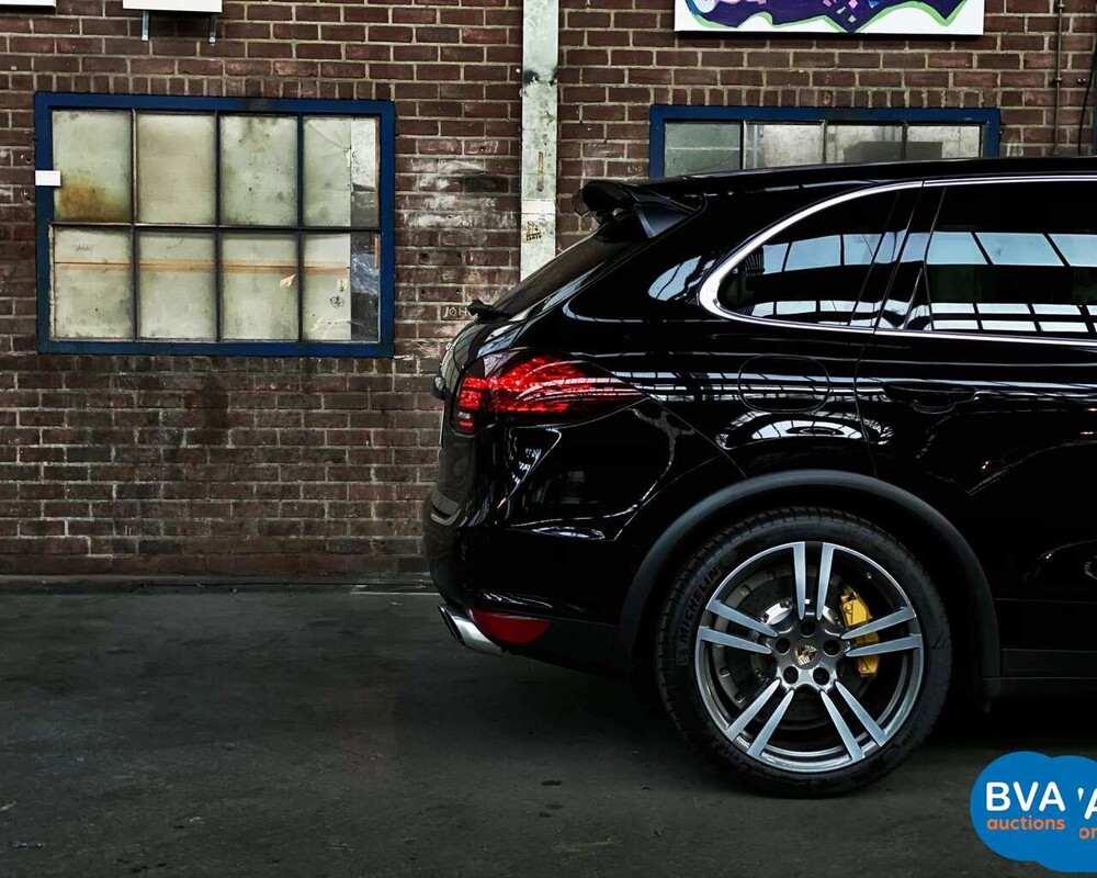 -VERVALLEN- Porsche Cayenne Turbo 4.8 V8 500pk 2013, 9-TTN-90