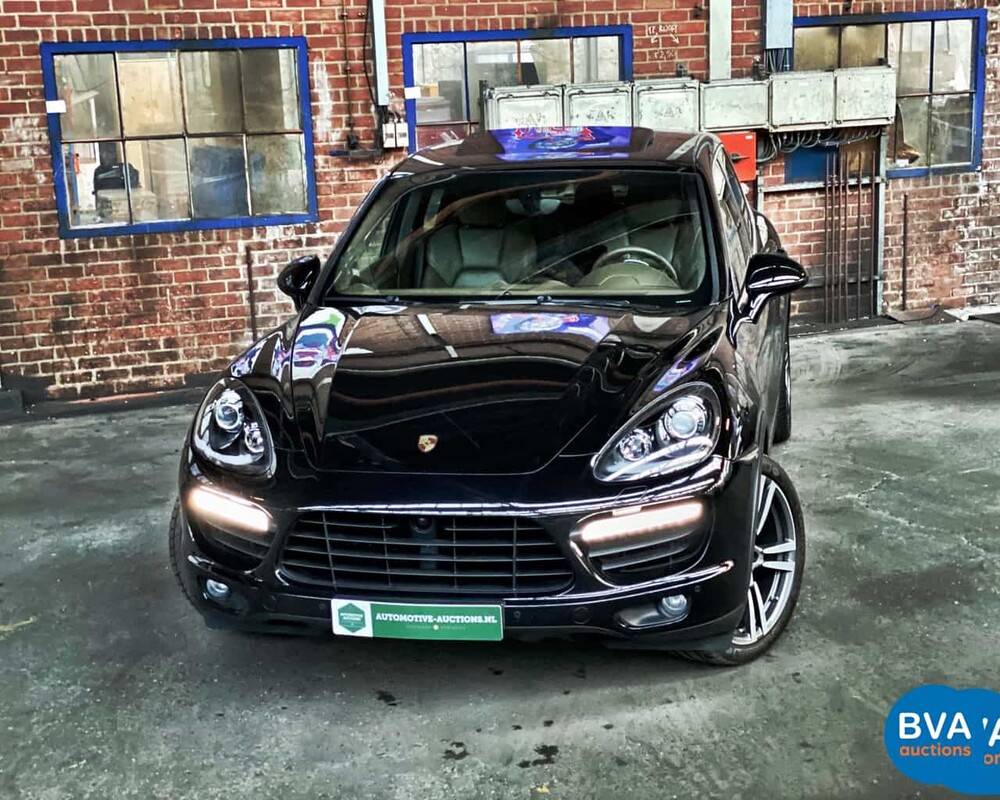 -VERVALLEN- Porsche Cayenne Turbo 4.8 V8 500pk 2013, 9-TTN-90