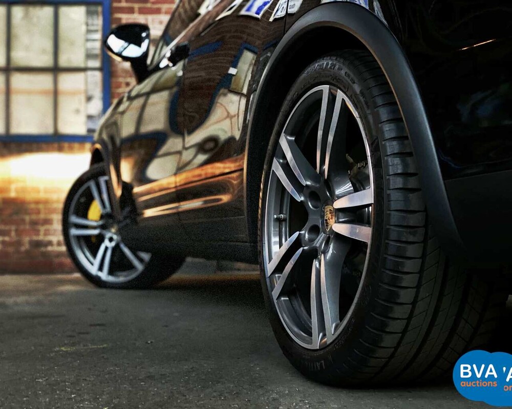 -VERVALLEN- Porsche Cayenne Turbo 4.8 V8 500pk 2013, 9-TTN-90